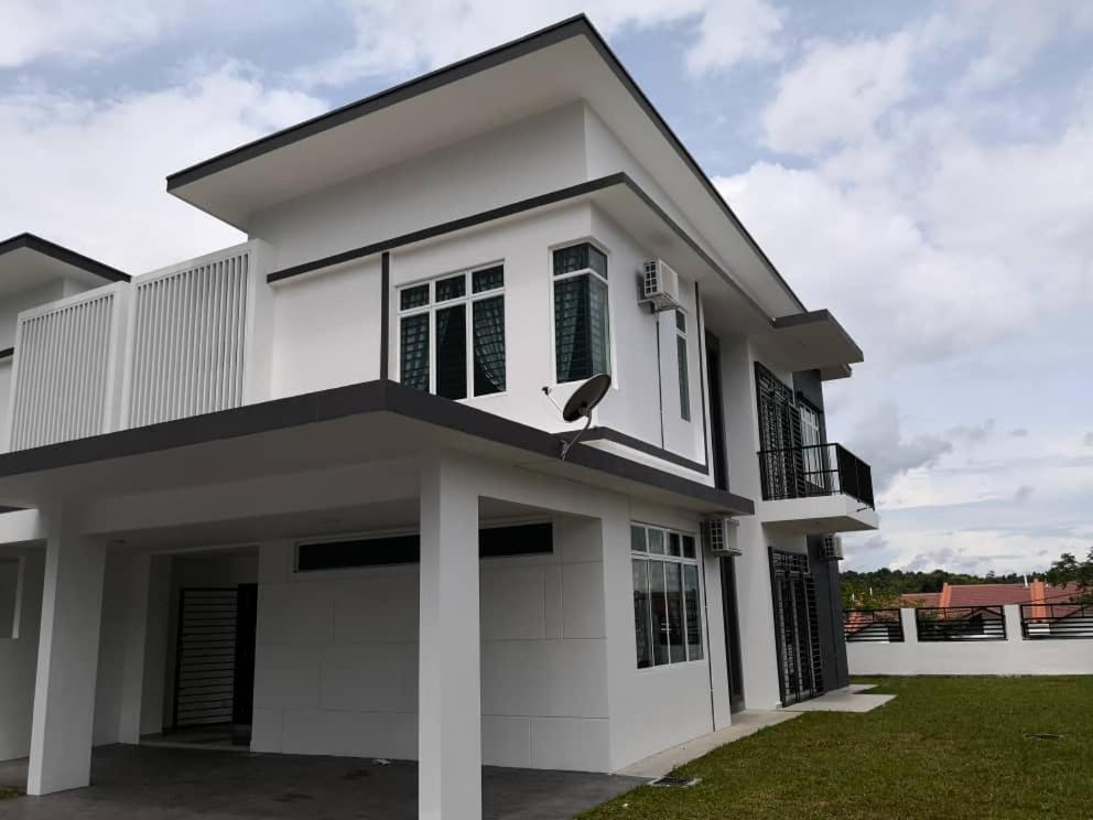 Johor Desaru Beach Bungalow Villas Kangkar Chemaran Εξωτερικό φωτογραφία
